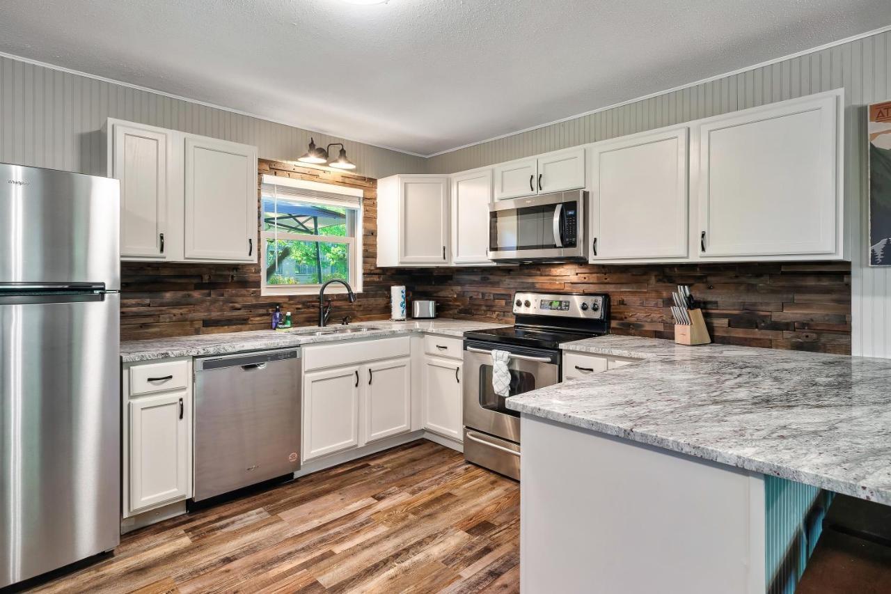 Modern Pigeon Forge Gem Near Dollywood, Gatlinburg & Smokies - 2 Mins To Pkwy & Strip, Hot Tub, Fire Pit, Cable, Hi-Speed Wifi别墅 外观 照片