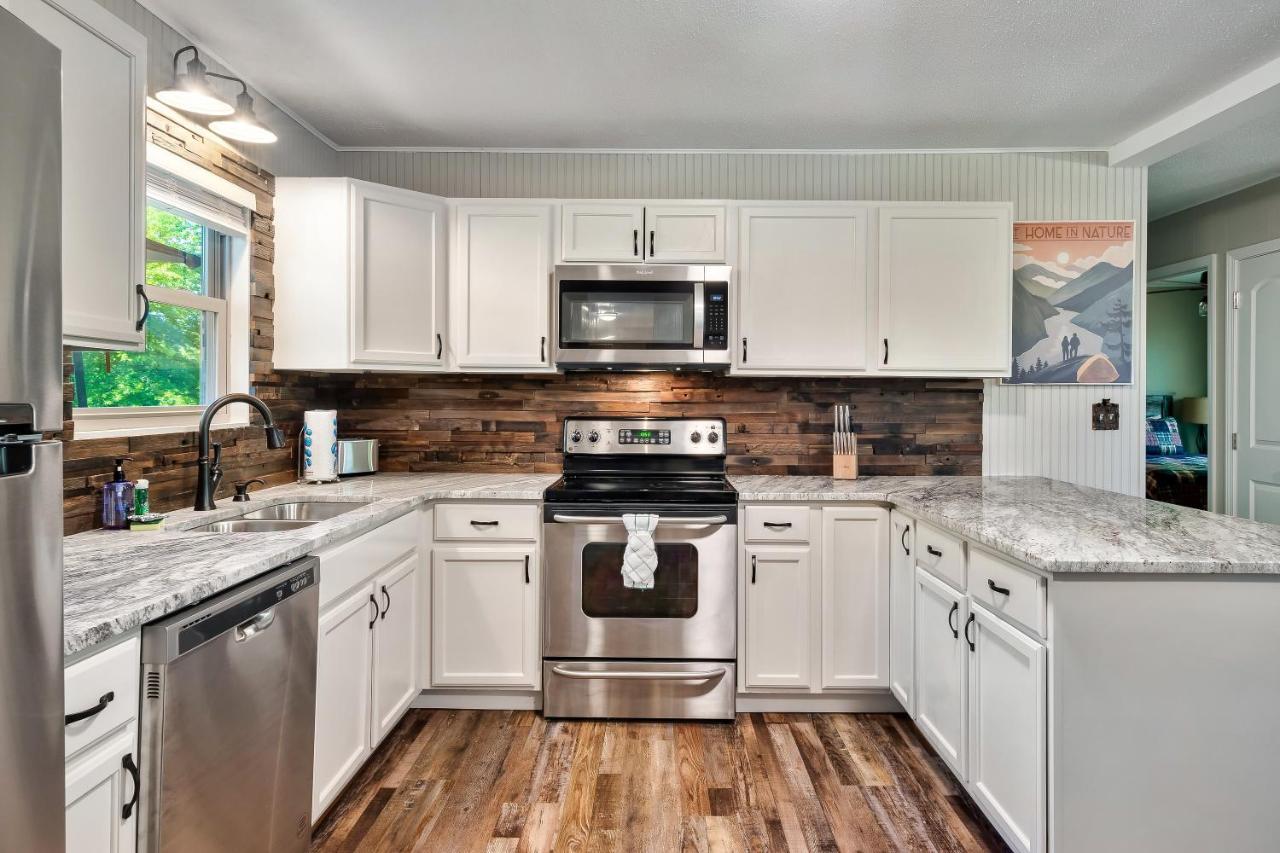 Modern Pigeon Forge Gem Near Dollywood, Gatlinburg & Smokies - 2 Mins To Pkwy & Strip, Hot Tub, Fire Pit, Cable, Hi-Speed Wifi别墅 外观 照片