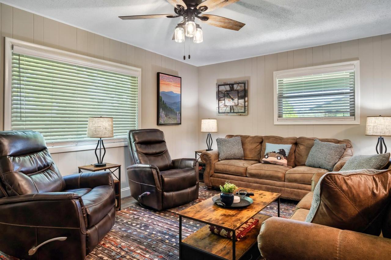 Modern Pigeon Forge Gem Near Dollywood, Gatlinburg & Smokies - 2 Mins To Pkwy & Strip, Hot Tub, Fire Pit, Cable, Hi-Speed Wifi别墅 外观 照片